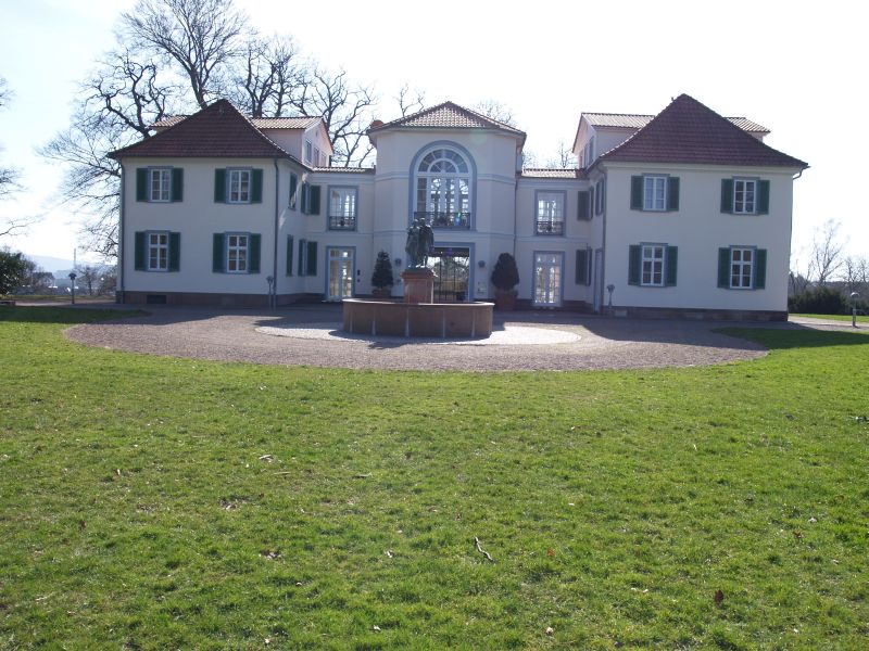 Schloss Schnfeld