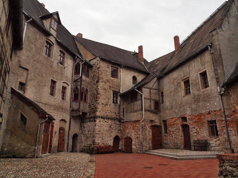 Burg Rolau