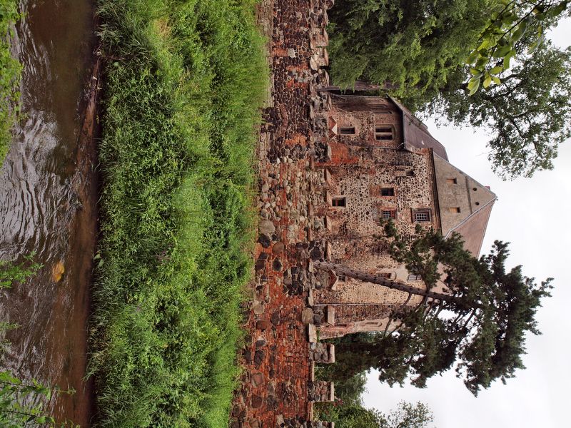 Burg Rolau